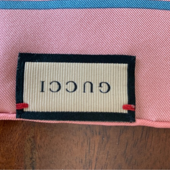 Gucci GG print scarf in pink. Brand new!! - Picture 5 of 7
